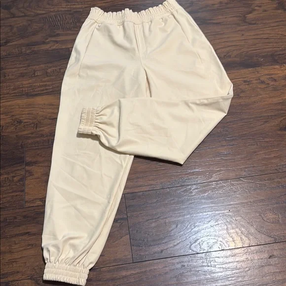 Zara Beige Elastic Waist Joggers - Picture 2 of 8